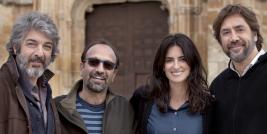 O cineasta iraniano Asghar Farhadi e seu trio de estrelas Ricardo Darín, Penélope Cruz e Javier Barden.