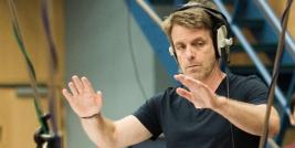 Uma das grandes paixões do compositor Harry Gregson Williams é reger uma orquestra, mas por outro lado ele saber muito bem que essa vontade muitas vezes esbarra na questão do orçamento que está reservado para a música.