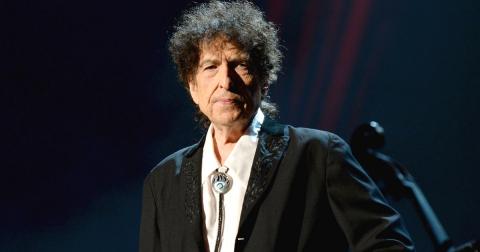 BOB DYLAN CANTA 'THE MAN IN ME'.