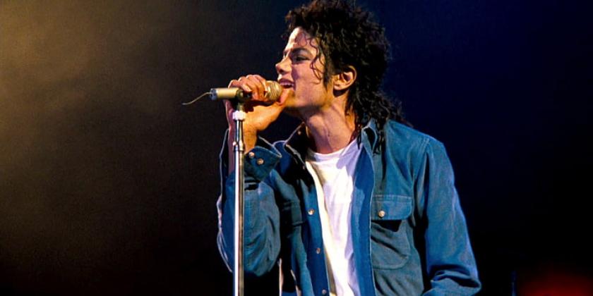 Michael Jackson nasceu no dia 29 de agosto de 1958 em Gary, Indiana, Estados Unidos, falecendo no dia 25 de junho de 2009 aos 50 anos em Holmby Hills, Los Angeles, Estados Unidos.