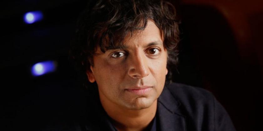 Manoj Nelliattu Shyamalan, conhecido profissionalmente como M. Night Shyamalan que nasceu em Mahé, Pondicherry,Índia, no dia 6 de agosto de 1970.